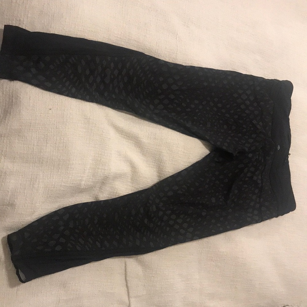 Lululemon Leopard pants like new size 10